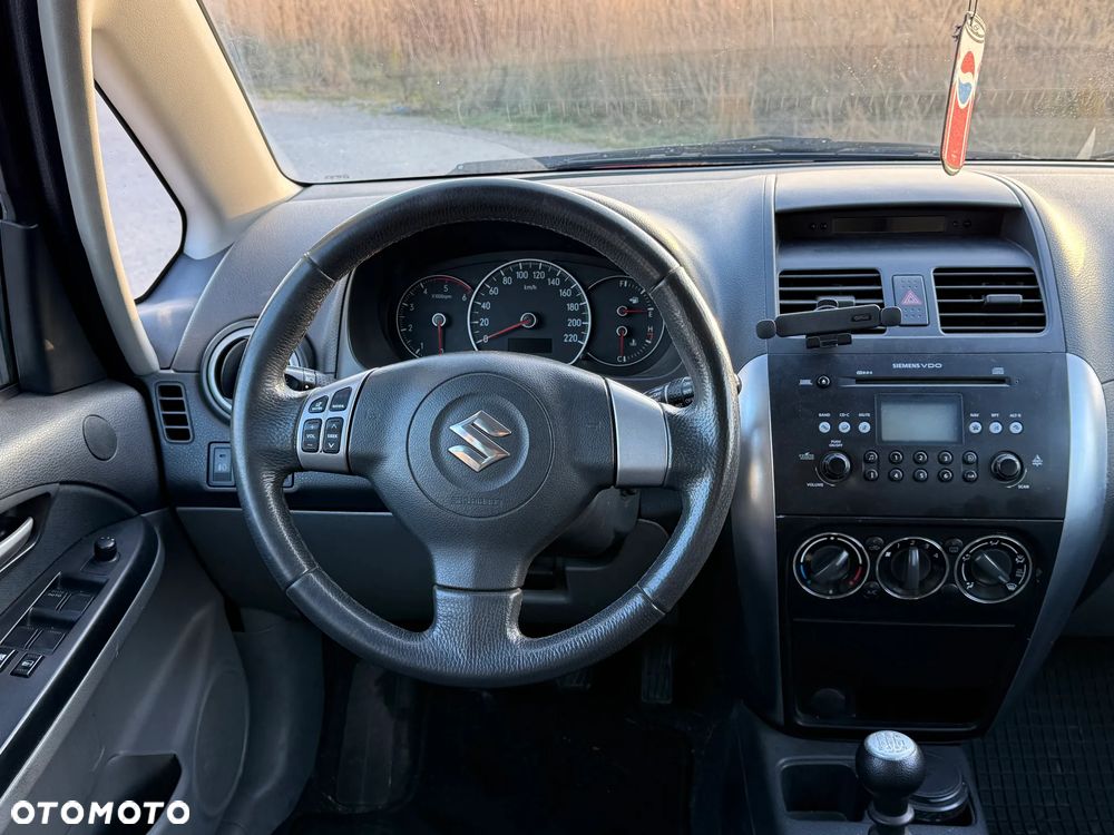 Suzuki SX4 1.9 DDiS DPF 4x4 Comfort - 6