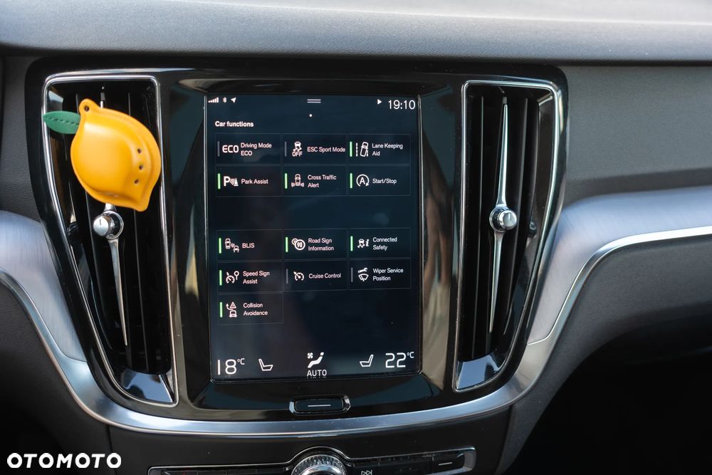 Volvo V60 D3 Momentum - 28