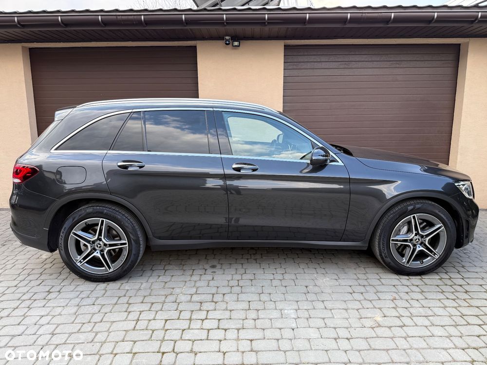 Mercedes-Benz GLC 220 d 4Matic 9G-TRONIC AMG Line - 13