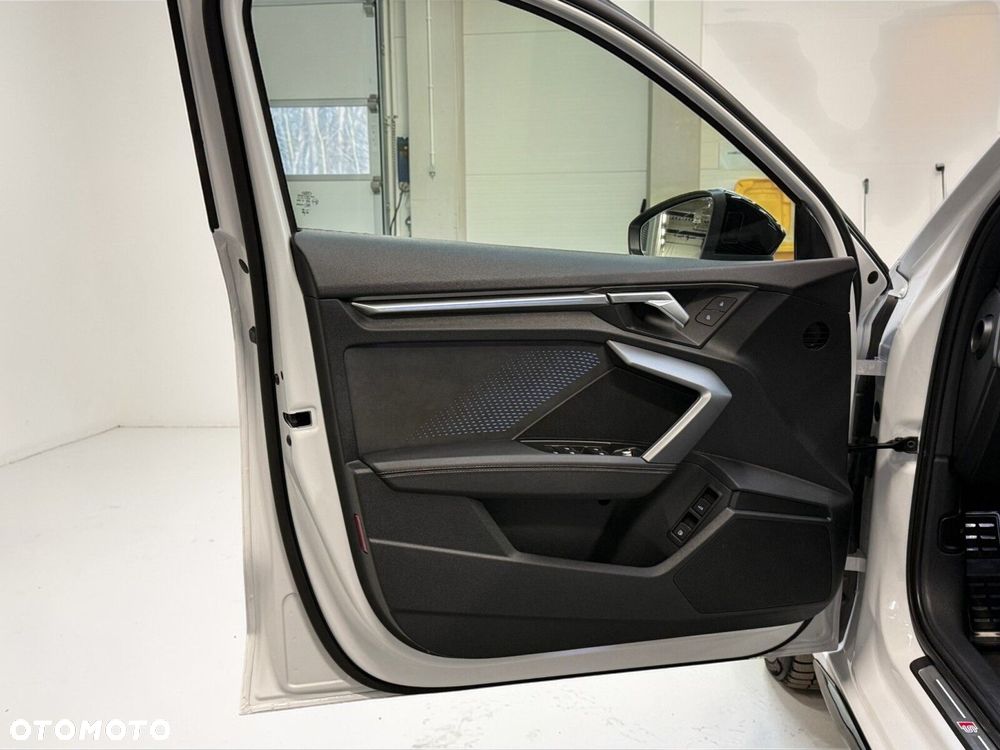 Audi A3 Sportback - 16