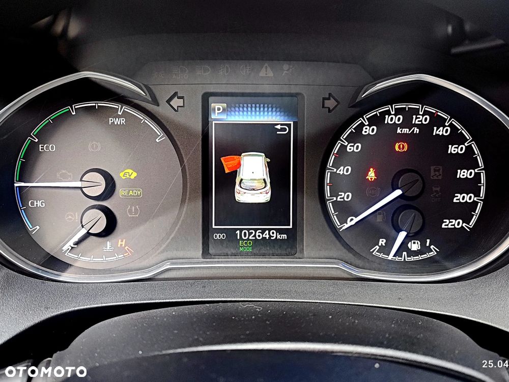 Toyota Yaris Hybrid 100 Selection Platinum - 23