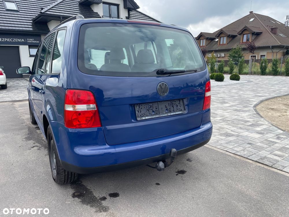 Volkswagen Touran 2.0 TDI DSG United - 8