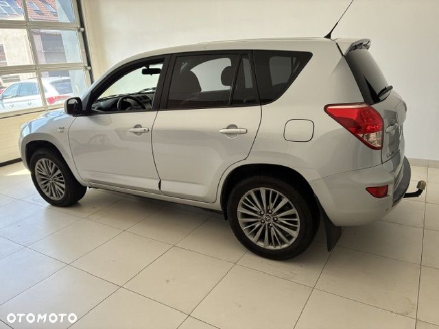 Toyota RAV4 2.2 D-4D 4x4 Executive - 4