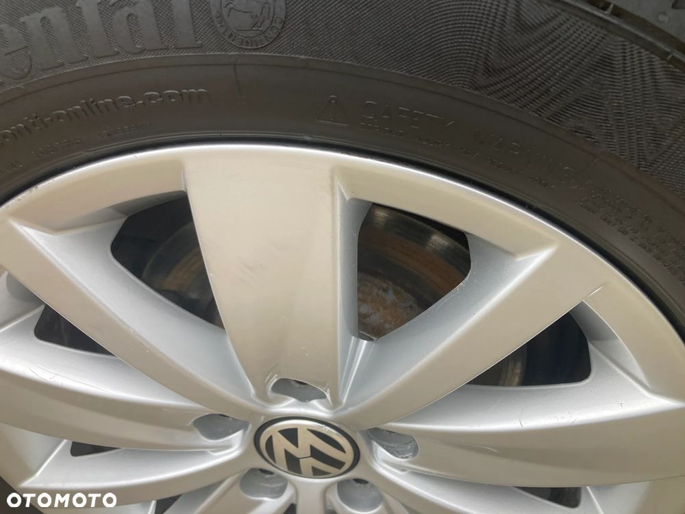 Volkswagen Passat 2.0 TDI DPF BlueMotion Technology Highline - 18