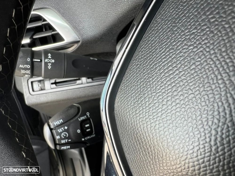 Peugeot 3008 1.5 BlueHDi Active Pack - 21