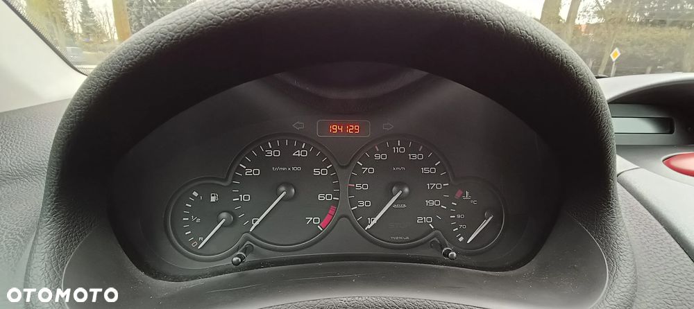 Peugeot 206 - 14