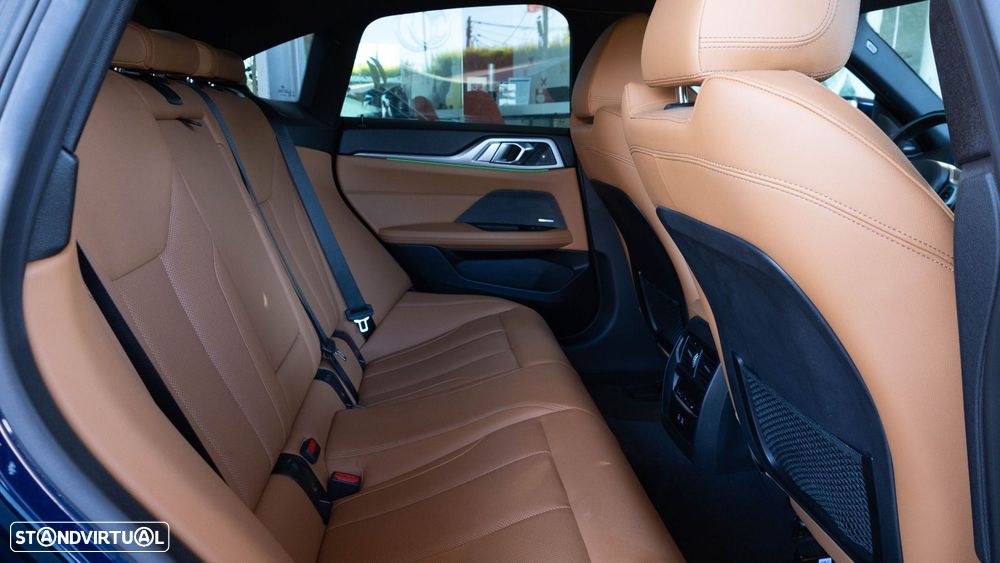 BMW i4 eDrive40 Pack Desportivo M - 13