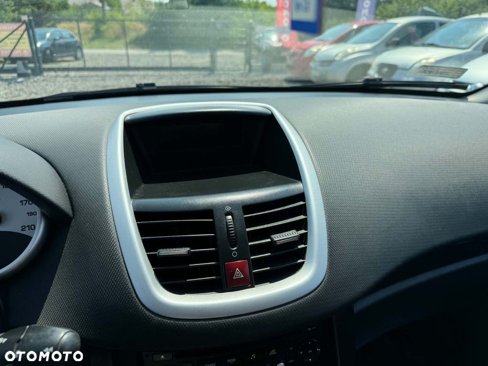 Peugeot 207 1.4 Business Line - 12