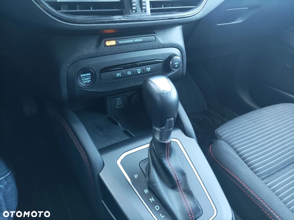 Ford Focus 1.0 EcoBoost mHEV ST-Line X - 25