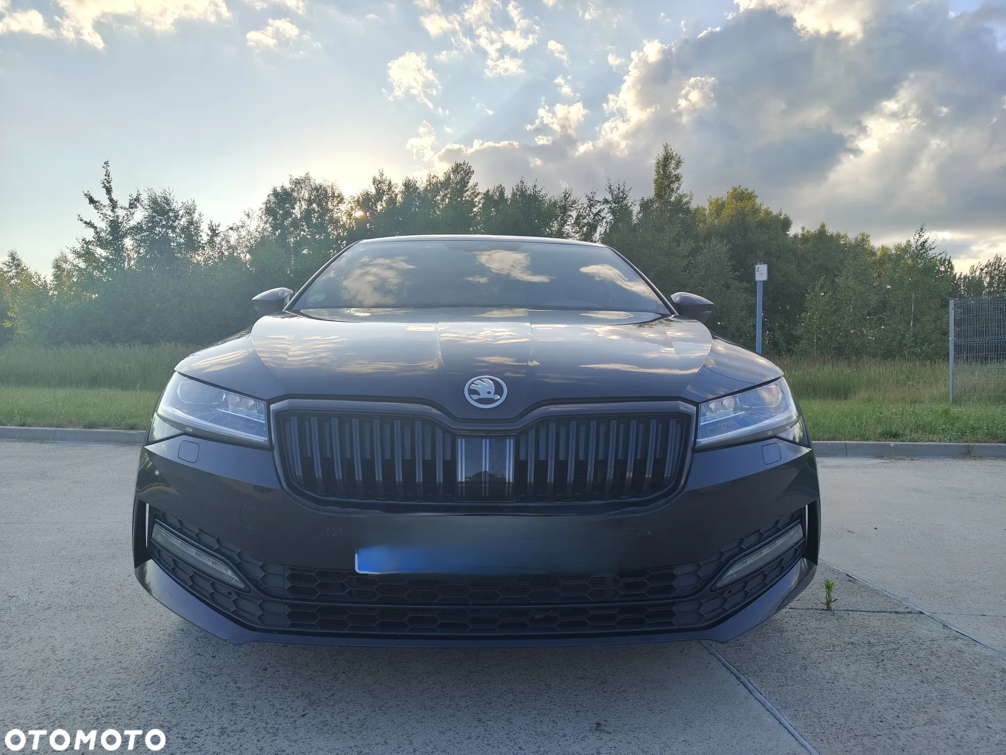 Skoda Superb 2.0 TDI SCR Sportline DSG - 2