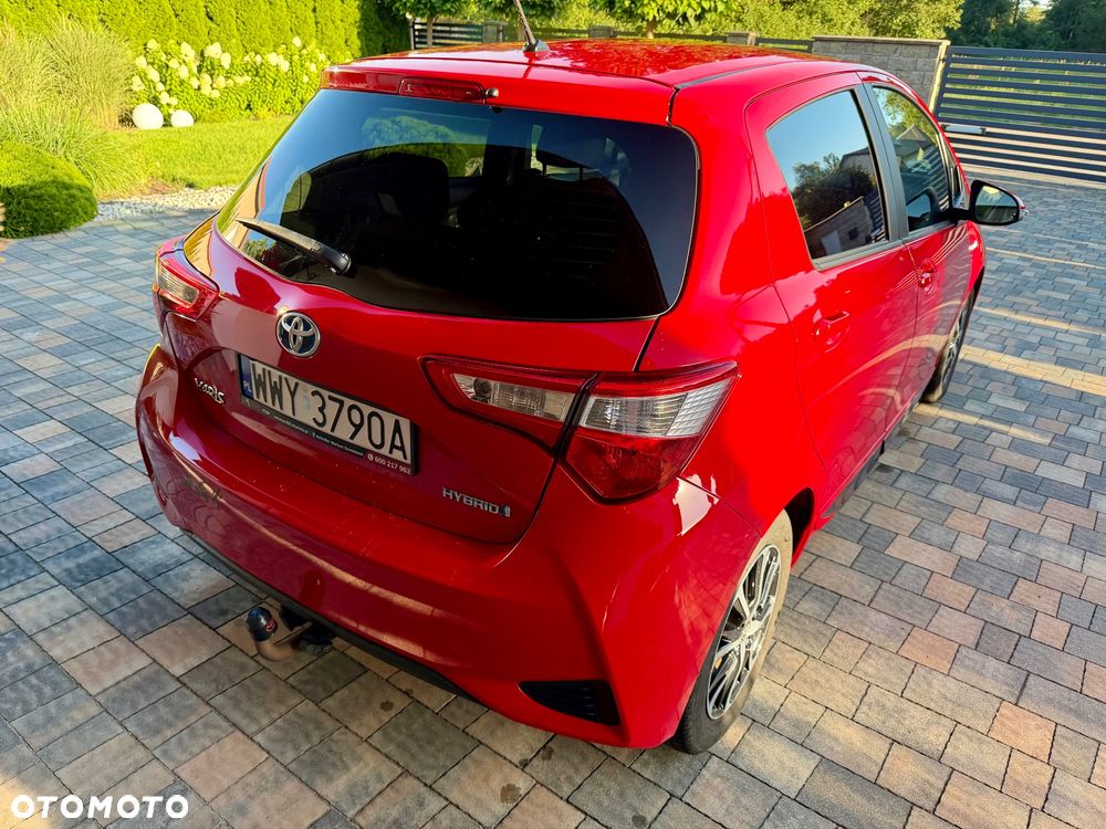 Toyota Yaris Hybrid 100 Sol - 8