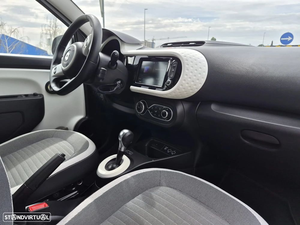 Renault Twingo Z.E. 22 Intens - 10