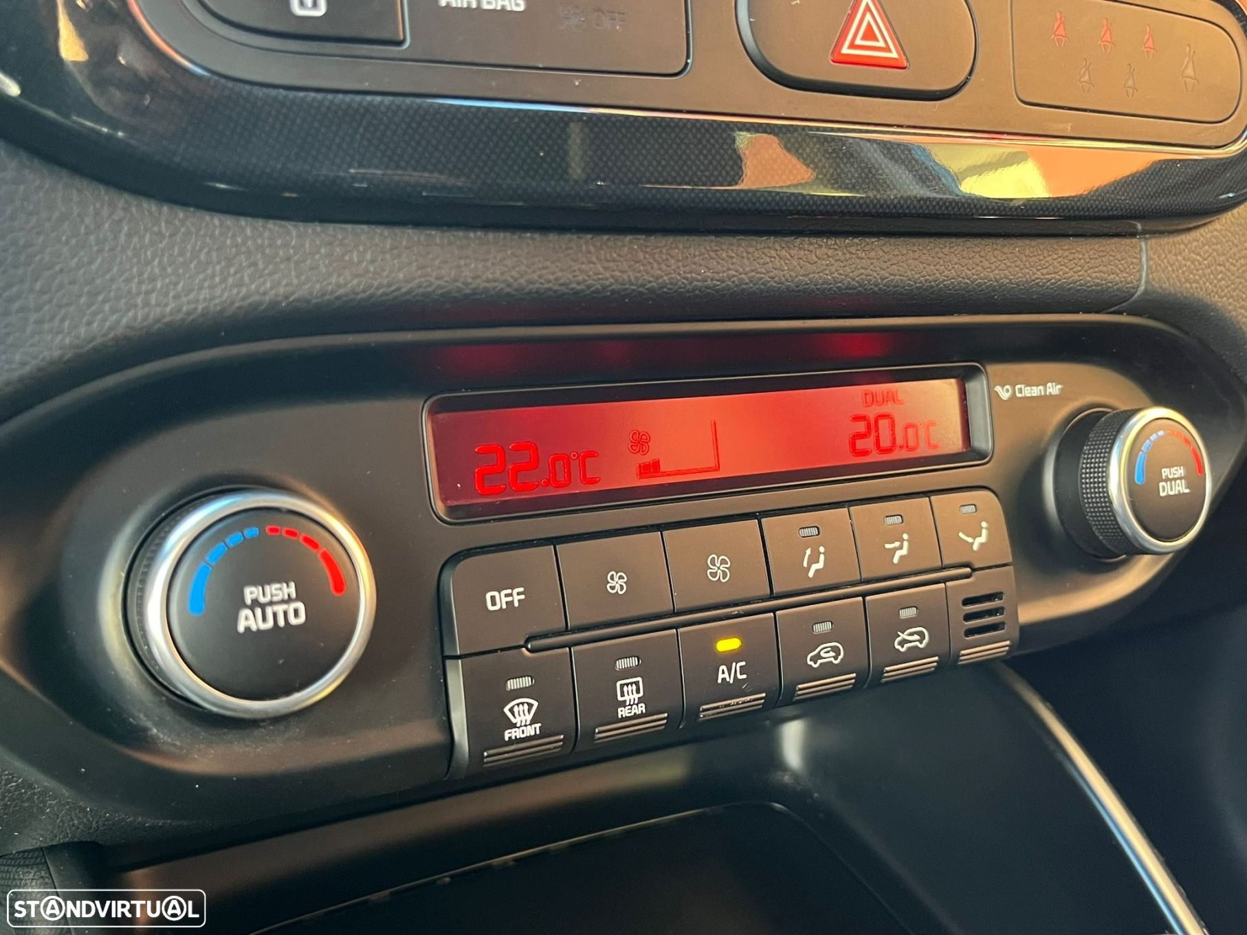 Kia Carens 1.7 CRDi ISG TX Aut. - 22