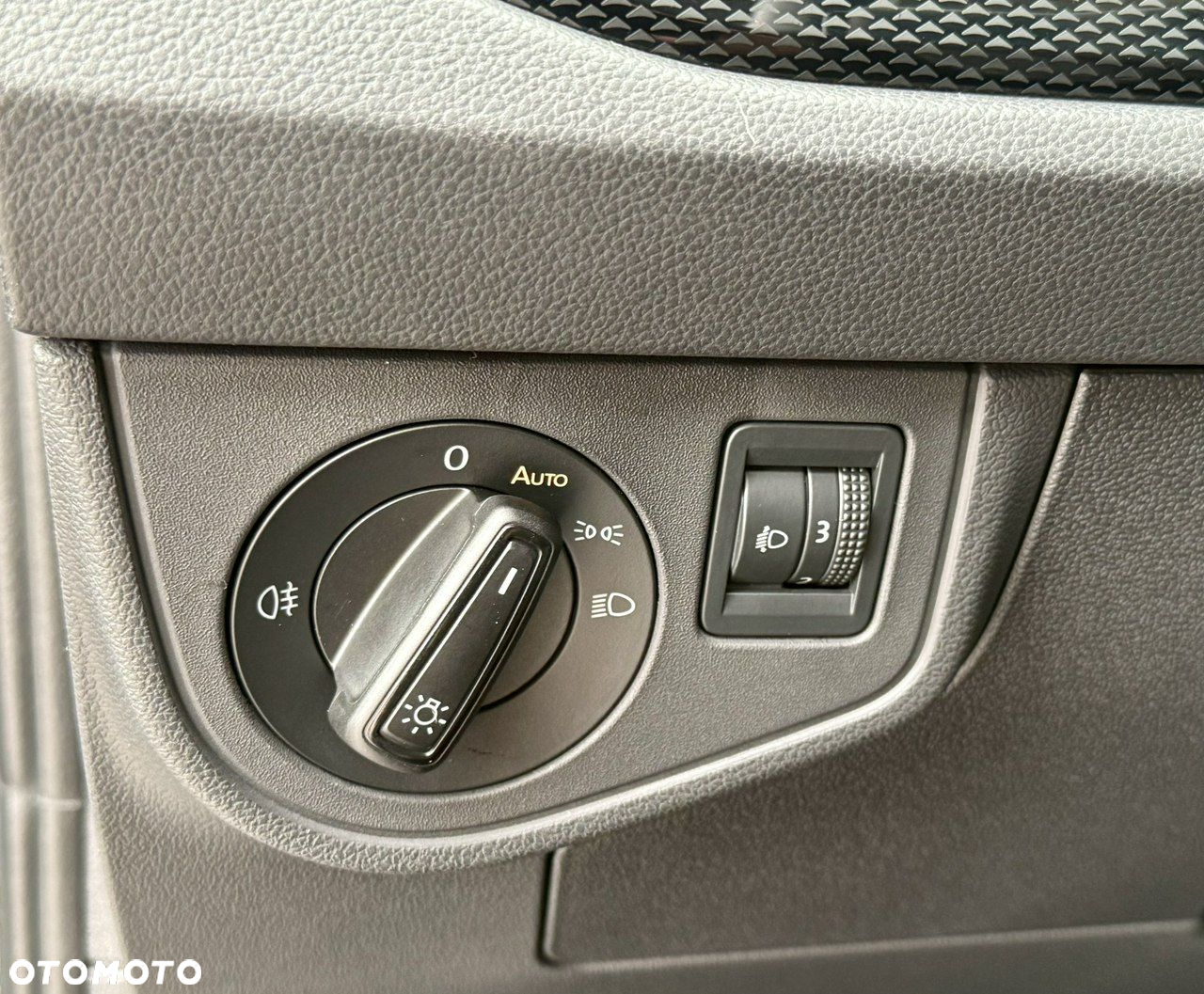 Volkswagen Taigo - 36