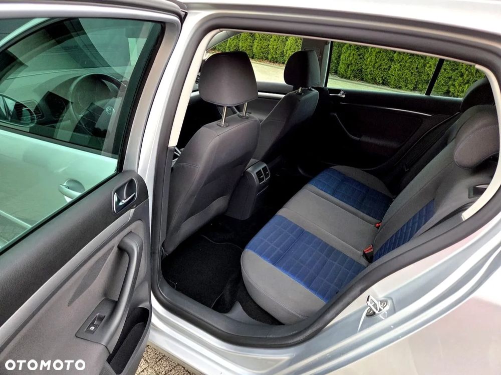 Volkswagen Golf - 20