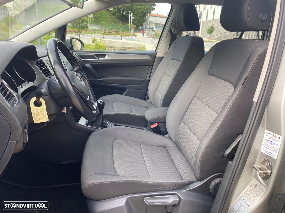 VW Golf 1.6 TDi BlueMotion Confortline - 11