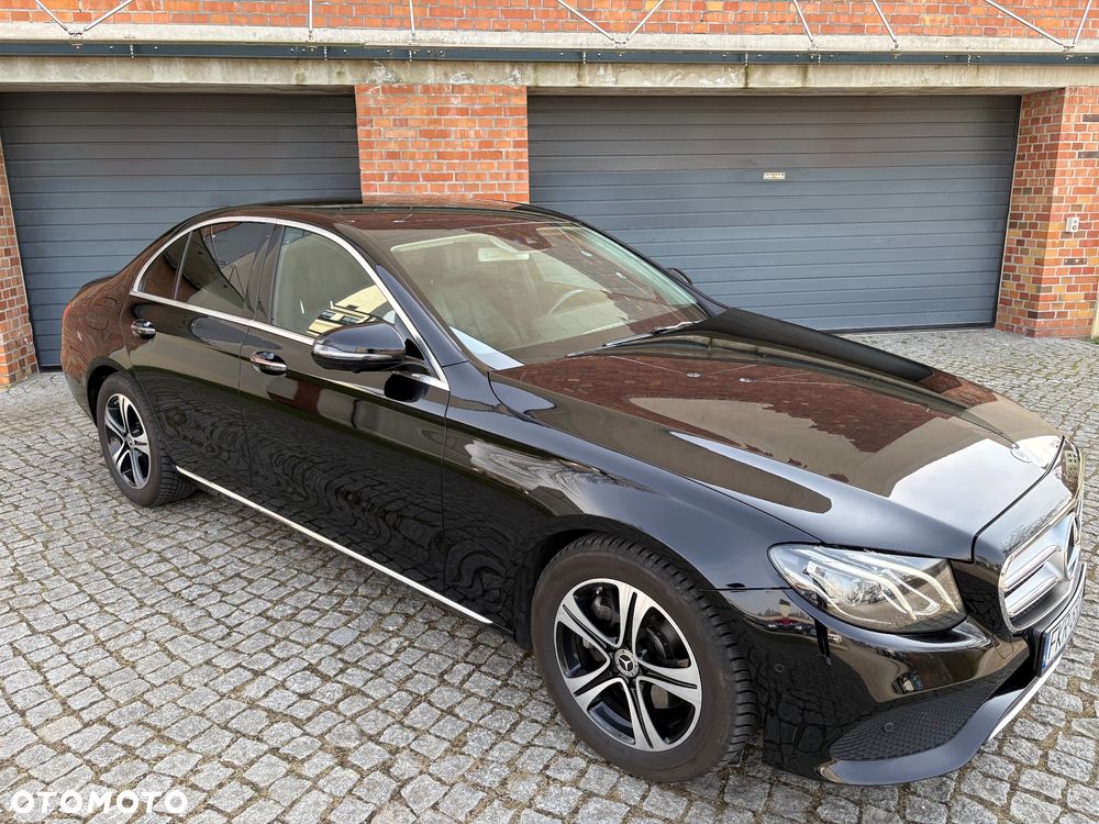 Mercedes-Benz Klasa E 200 4Matic 9G-TRONIC Avantgarde - 17