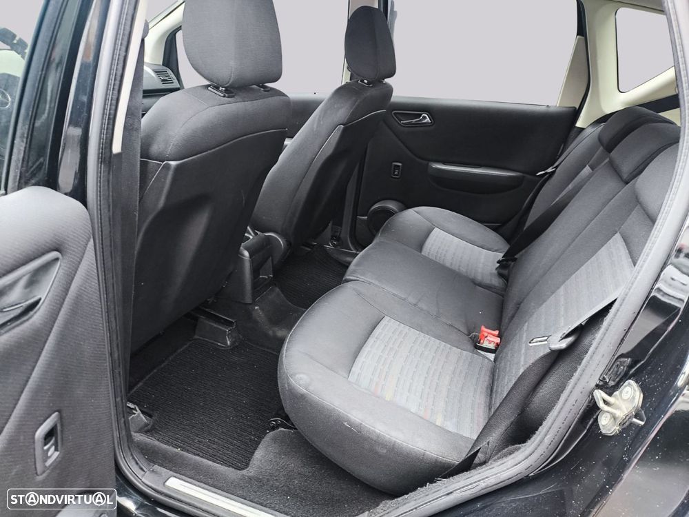 Mercedes-Benz A 180 - 22