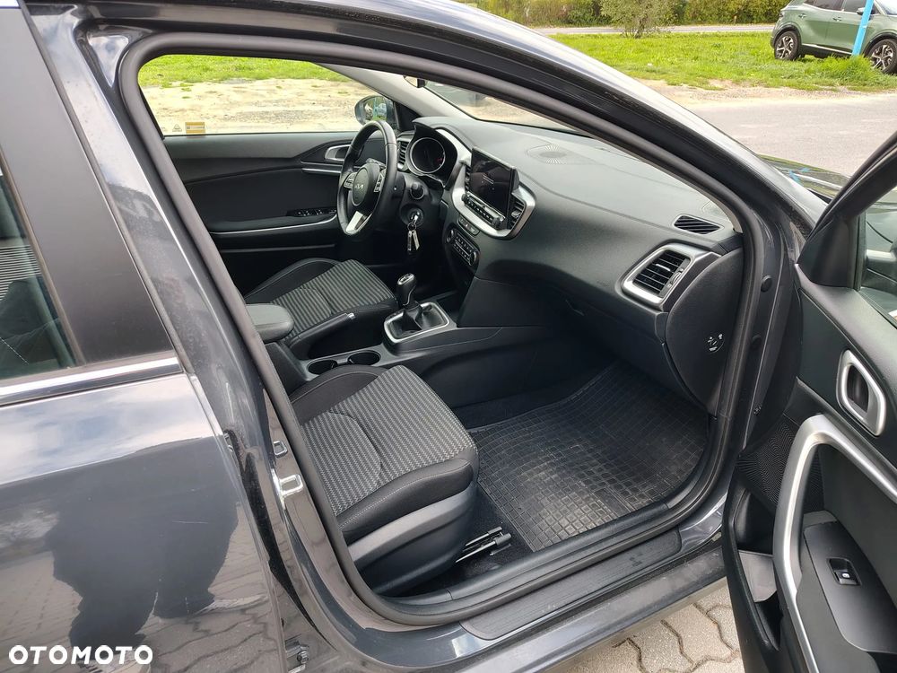 Kia Ceed 1.5 T-GDI M - 9