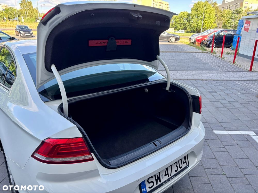 Volkswagen Passat 1.6 TDI BMT City - 9