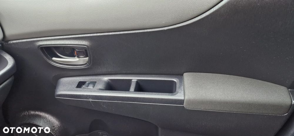 Toyota Yaris 1.33 VVT-i - 30