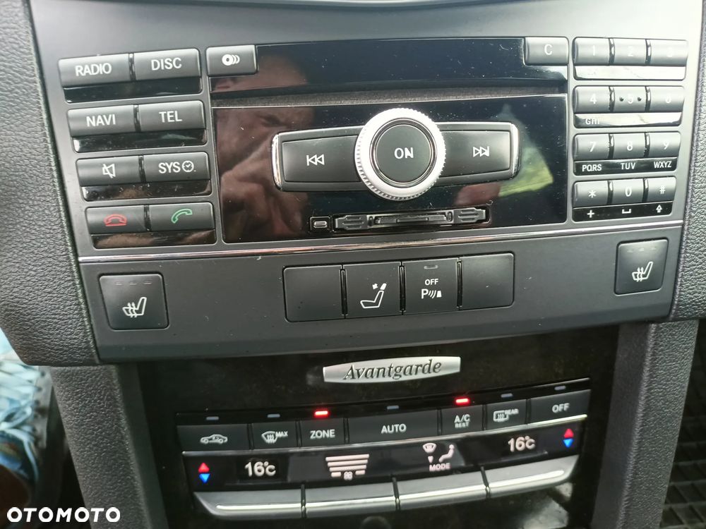 Mercedes-Benz Klasa E 250 CDI DPF BlueEFFICIENCY Automatik Avantgarde - 18