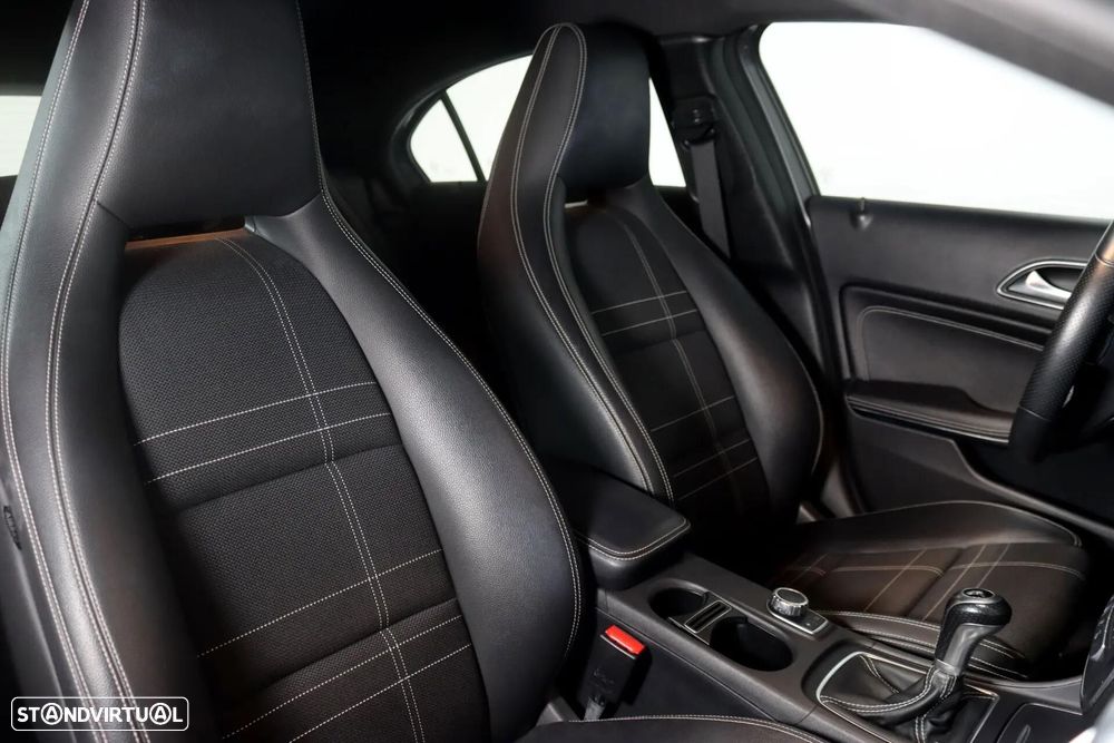 Mercedes-Benz A 180 d AMG Line - 17