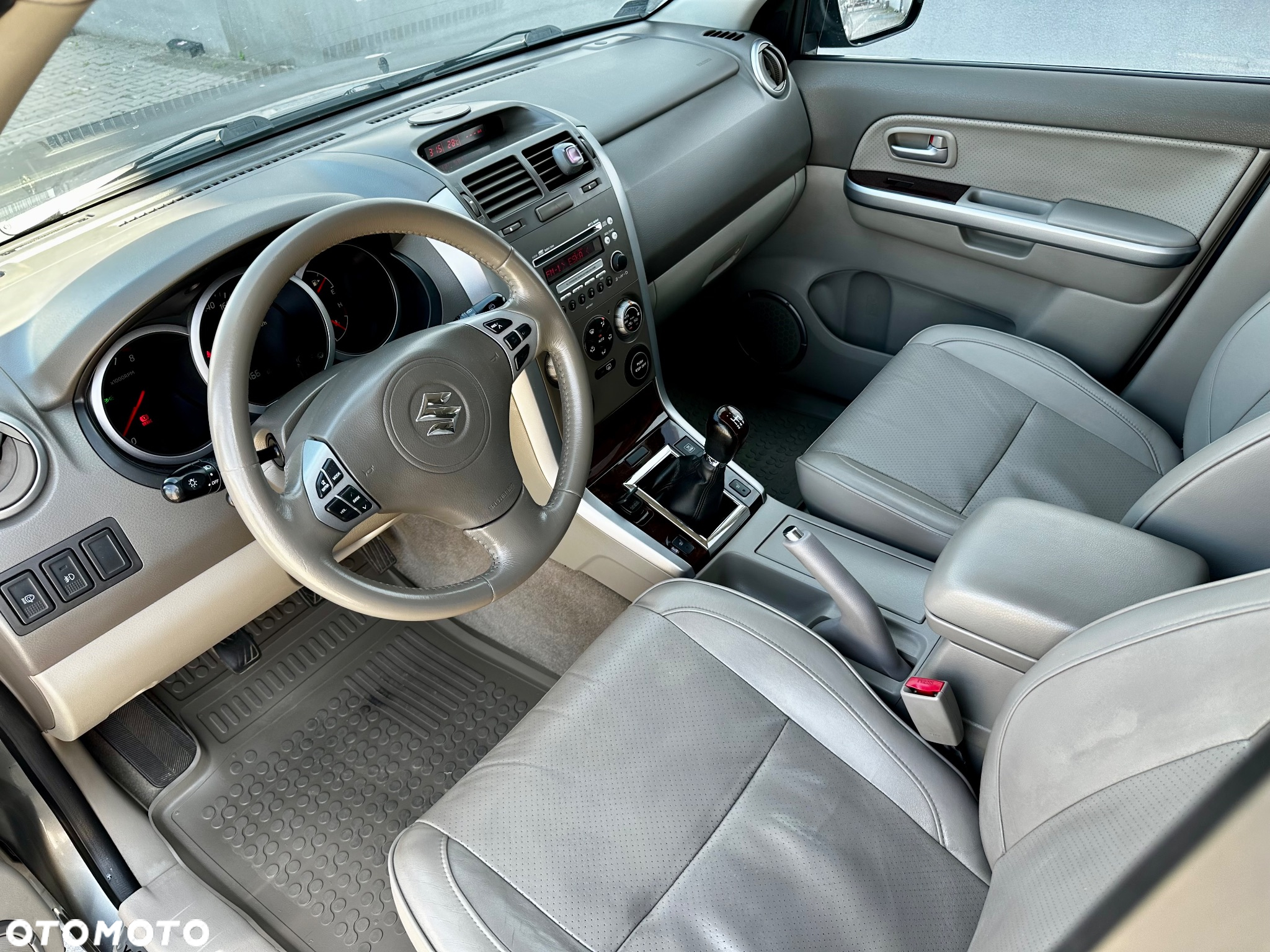 Suzuki Grand Vitara 2.0 De luxe - 6