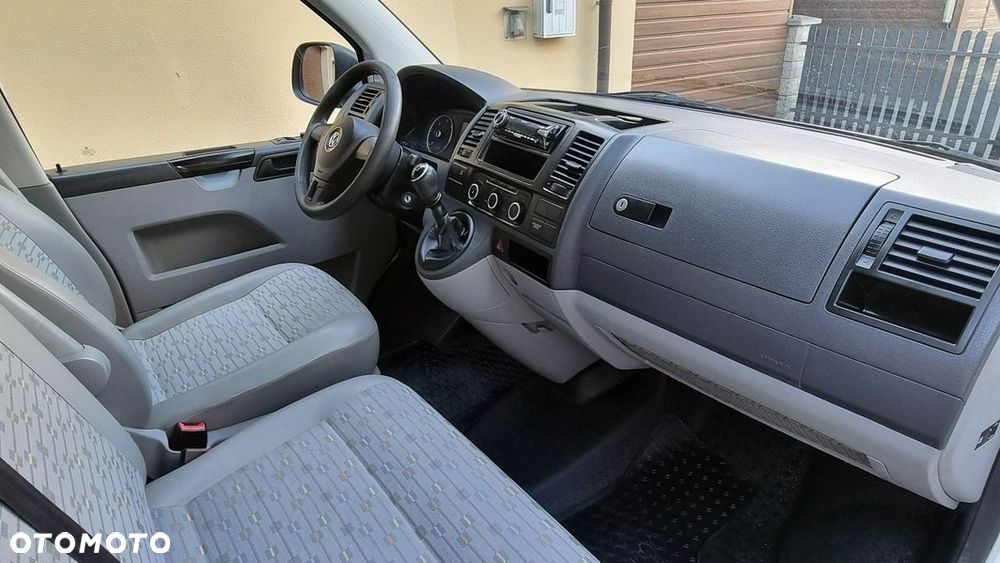 Volkswagen Transporter - 11