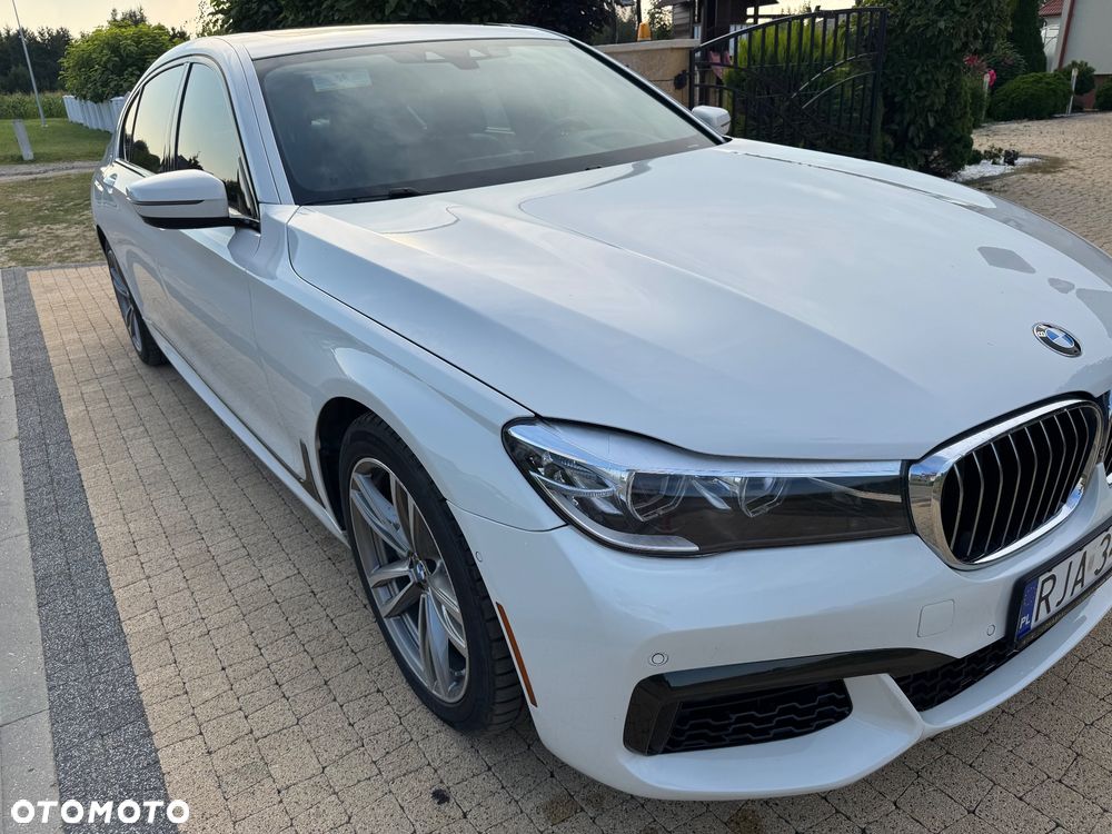 BMW Seria 7 740Li xDrive - 25