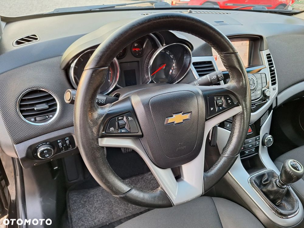 Chevrolet Cruze - 19
