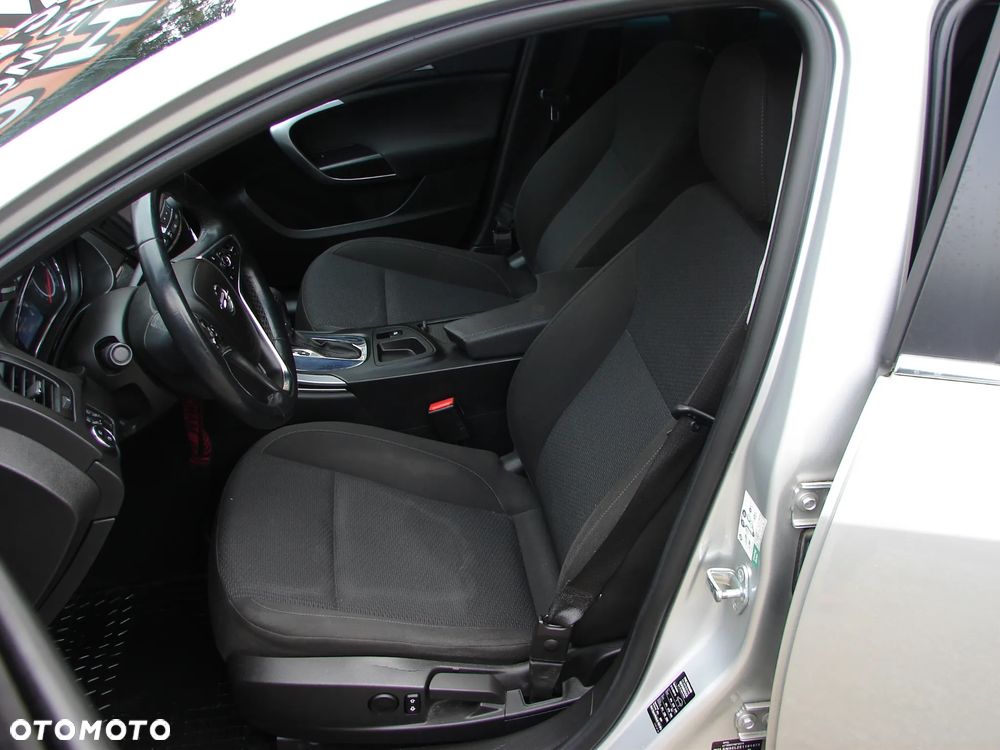 Opel Insignia - 11