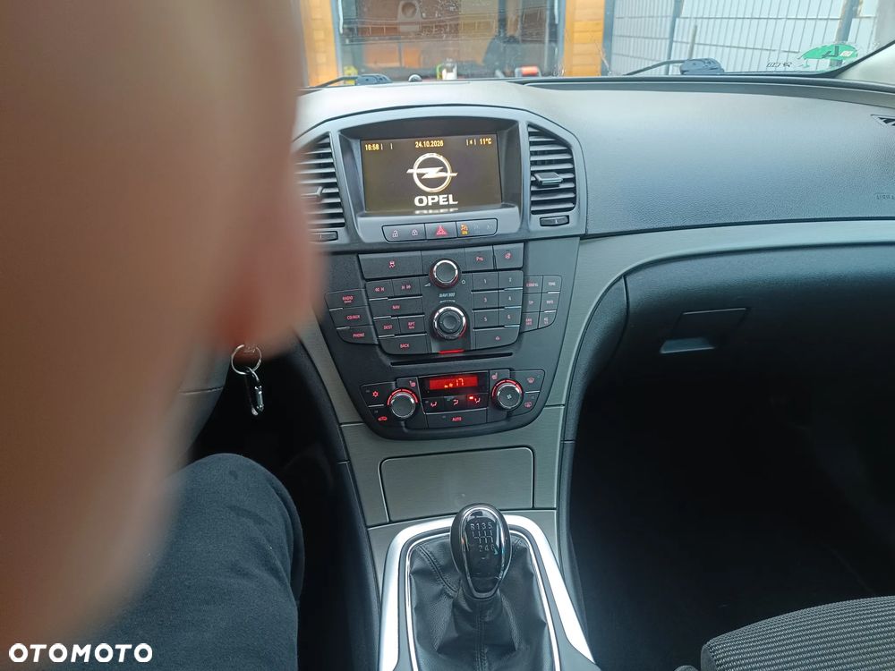 Opel Insignia - 16