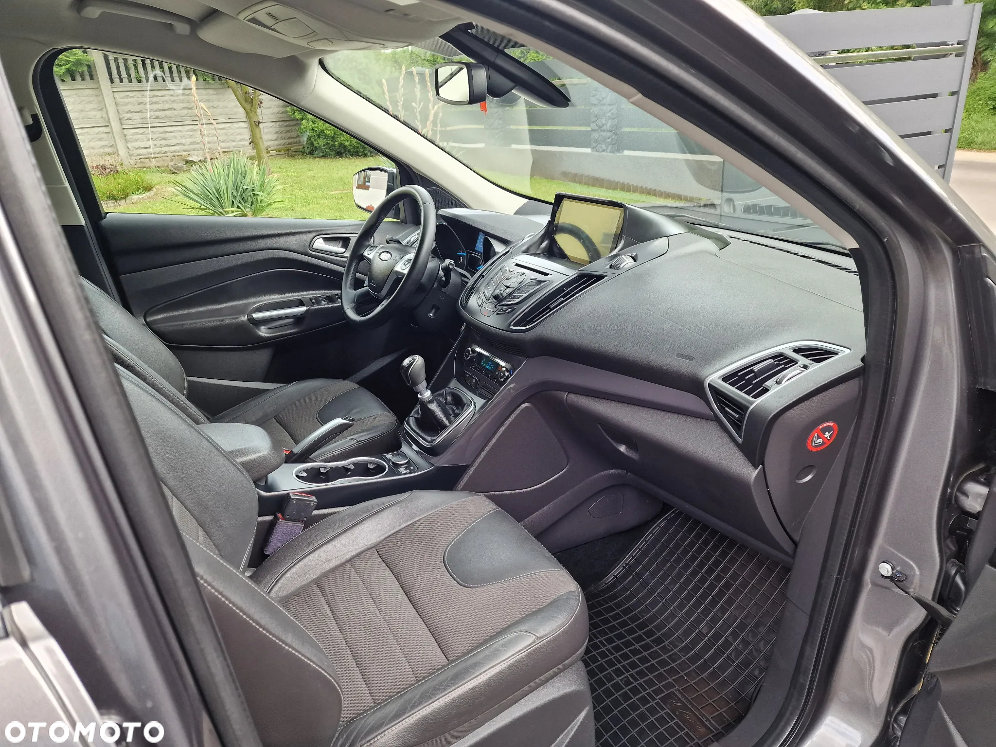 Ford Kuga 2.0 TDCi 2x4 Titanium - 17