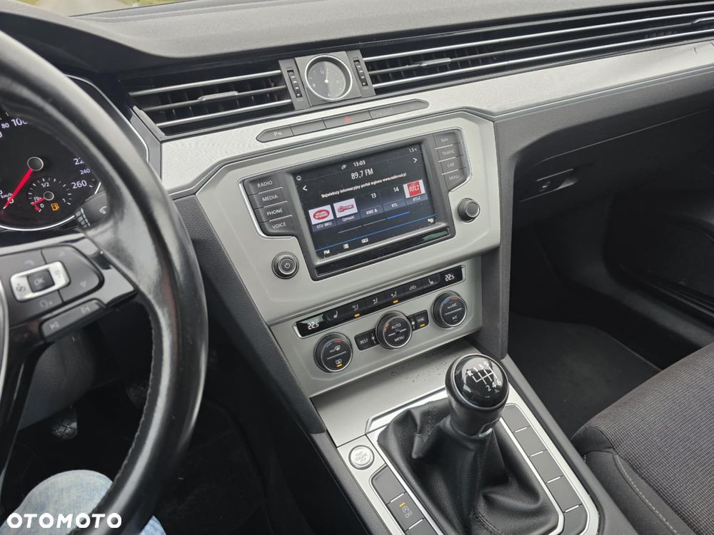 Volkswagen Passat 2.0 TDI (BlueMotion Technology) Comfortline - 10