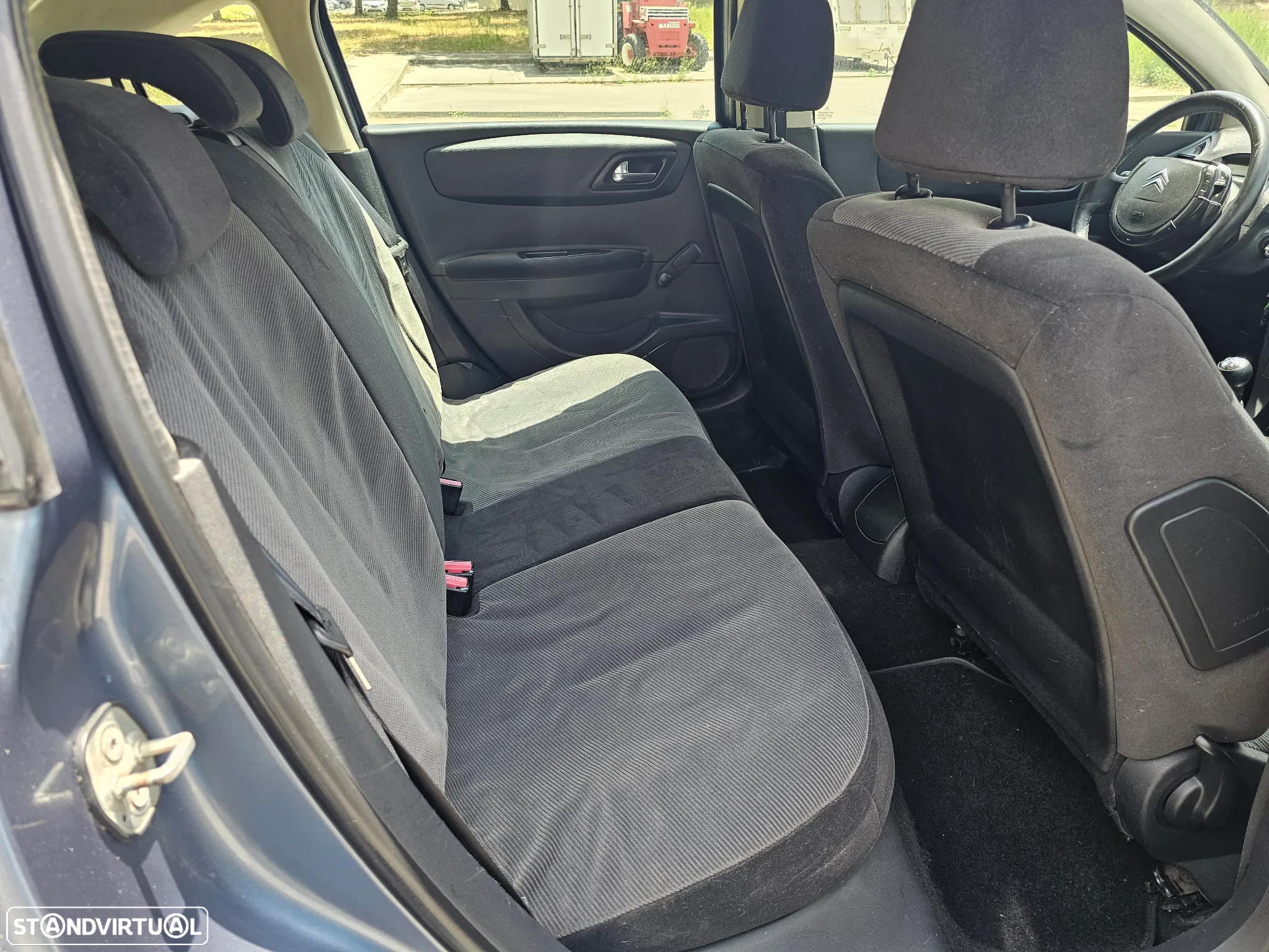 Citroën C4 1.6 HDi SX - 9