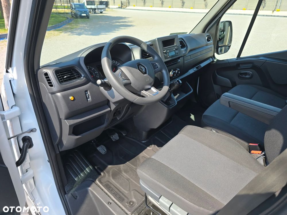 Renault MASTER KONTENER 8 PALET Dłu-4,31cm  Sze-2,11cm  Wys-2,26cm WZMOCNIONE TYLNE ZAWIESZENIE SILNIK 2.3 164KM 144 Tyś Km SERWIS DO OSTATNIEGO Km SALON POLSKA BOGATA OPCJA WYPOSAŻENIA LEDY HALOGENY TEMPOMAT FOTEL KIEROWCY PNEŁMATYCZNY KLIMATYZACJA NOWE OPONY MICHELIN - 30