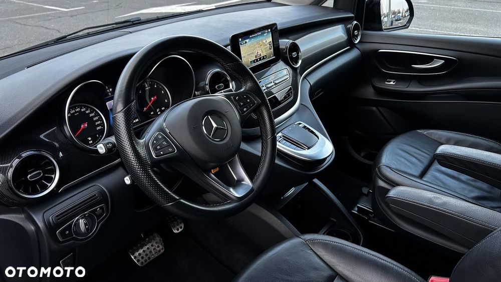 Mercedes-Benz Klasa V - 11