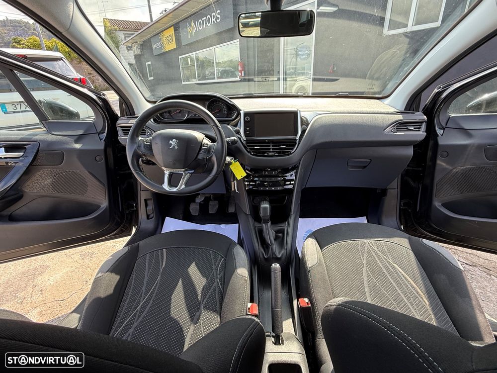 Peugeot 208 1.2 PureTech Style - 6