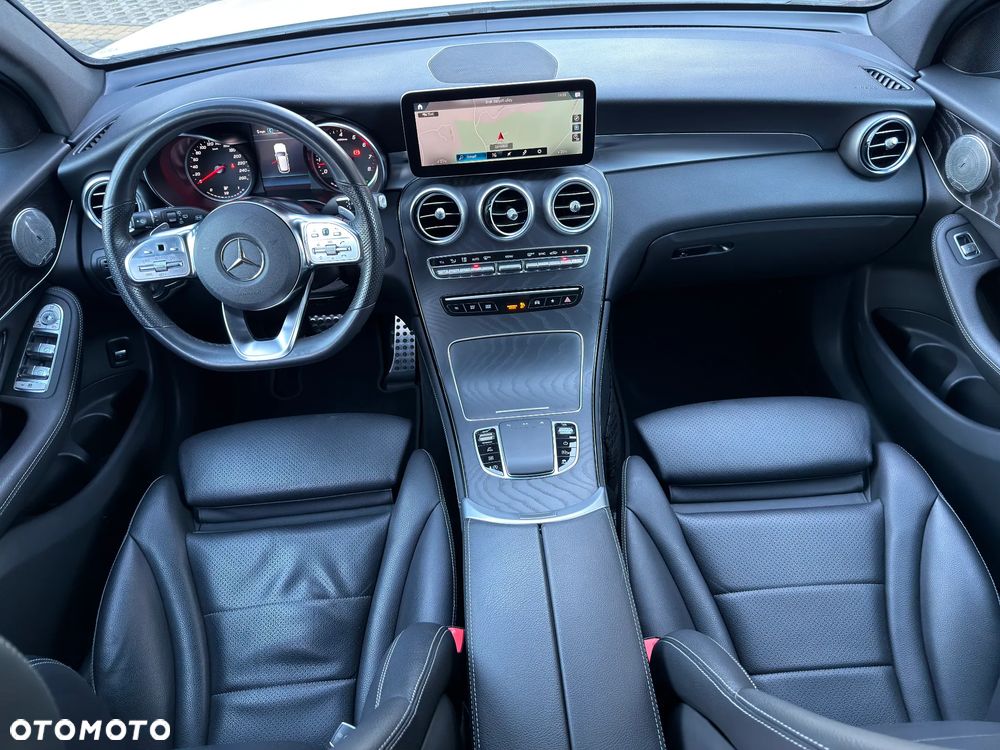 Mercedes-Benz GLC 250 4Matic 9G-TRONIC AMG Line - 16
