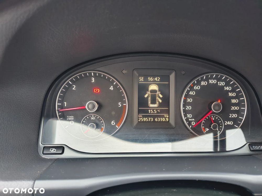 Volkswagen Touran 2.0 TDI DPF Comfortline - 11