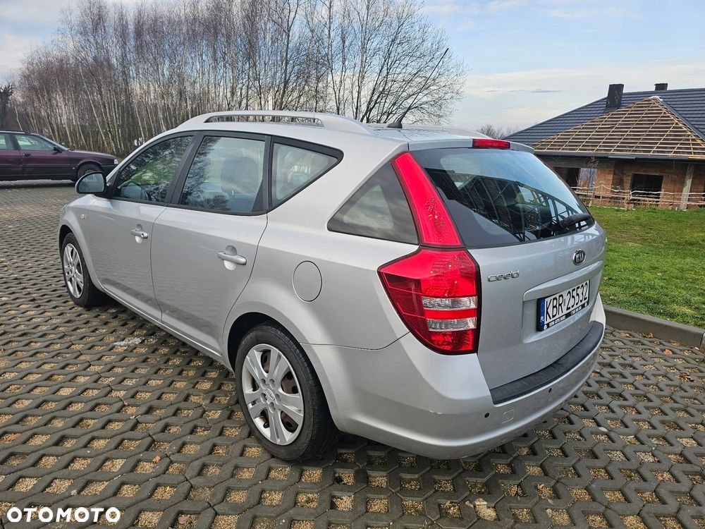 Kia Ceed 1.6 CRDi Spirit - 6