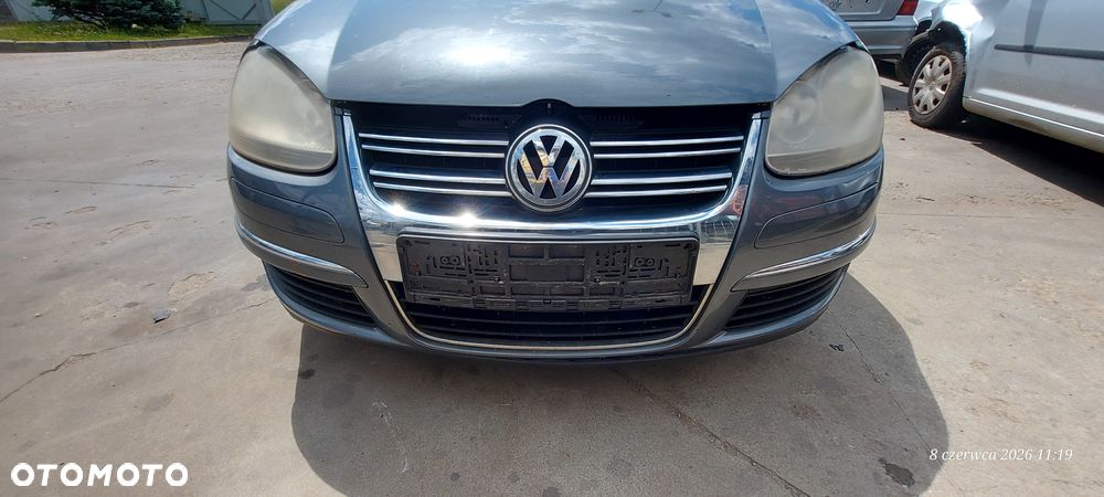 Vw golf 5 kombi jetta zderzak przedni lakier kod LD7X - 1
