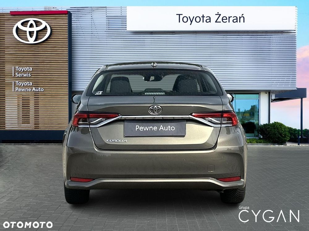 Toyota Corolla - 4