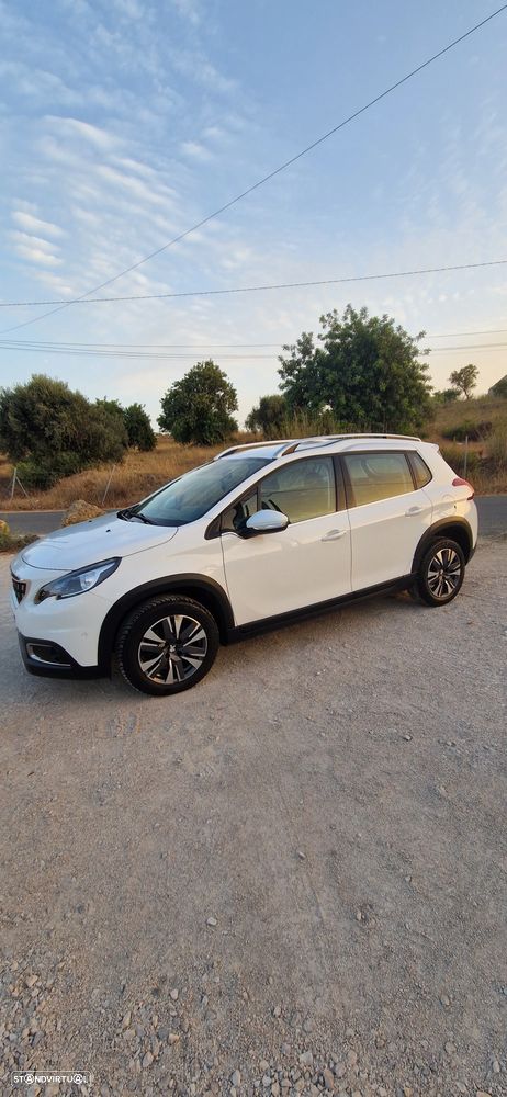 Peugeot 2008 1.2 PureTech Allure - 5