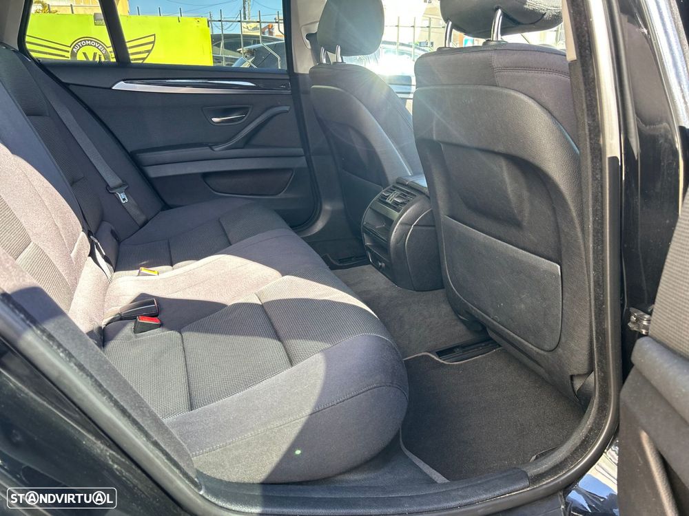 BMW 520 d Auto - 32