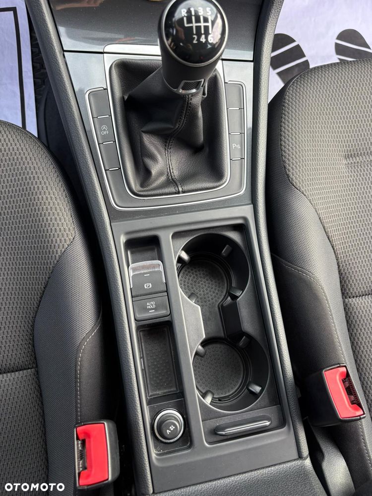 Volkswagen Golf Variant 1.5 TSI BMT Comfortline - 28