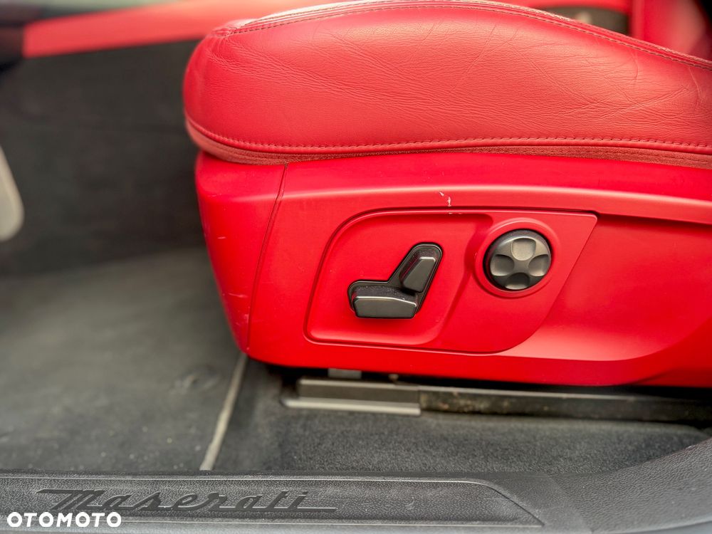 Maserati Levante Granlusso - 33