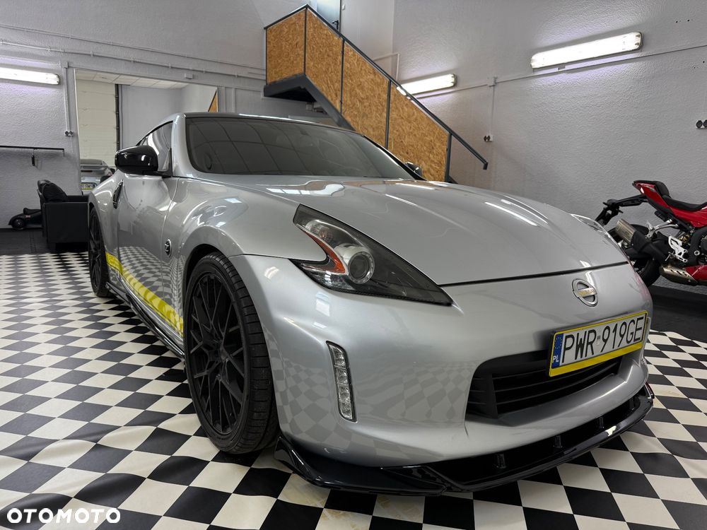 Nissan 370 Z - 4