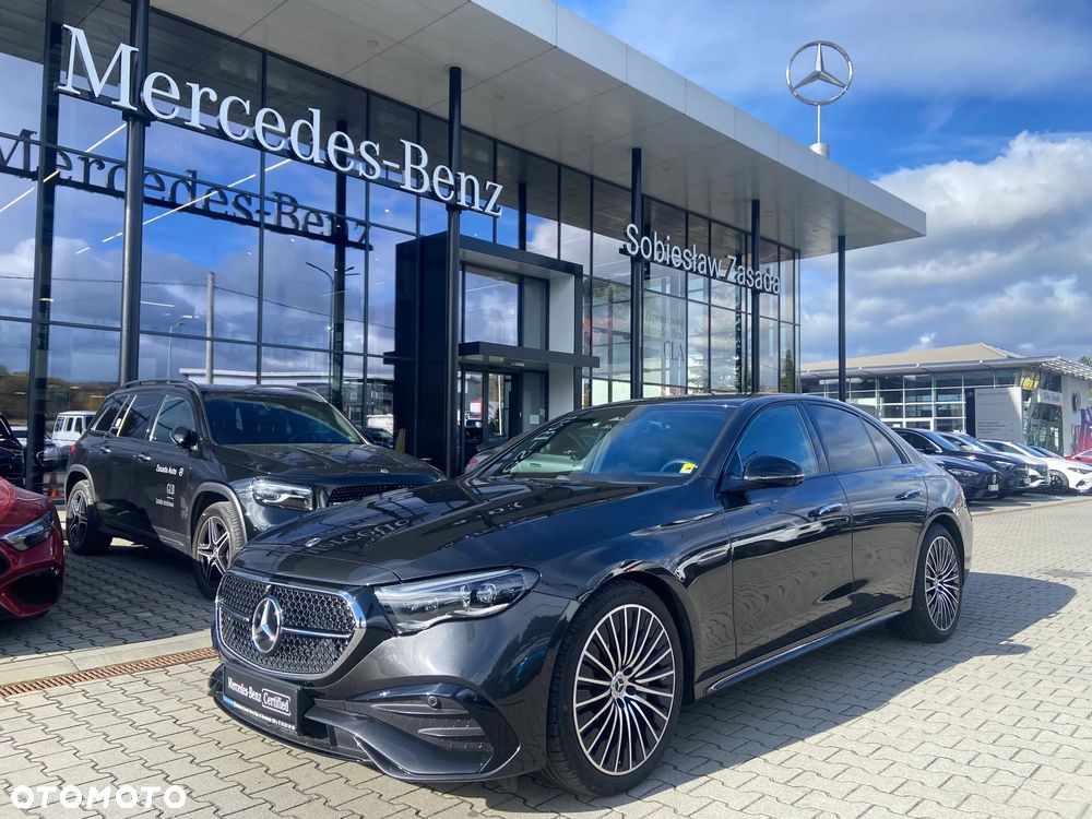 Mercedes-Benz Klasa E 200 4-Matic AMG - 1
